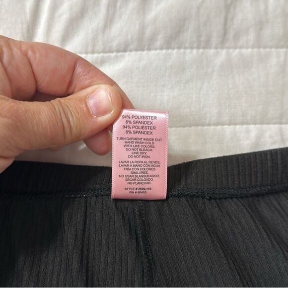 Juicy Couture M Black Beaded Ribbed Knit Short Sleeve Top & Shorts PJ Set - Picture 9 of 9